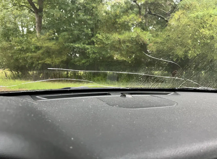 windshield-repair-vs-replacement